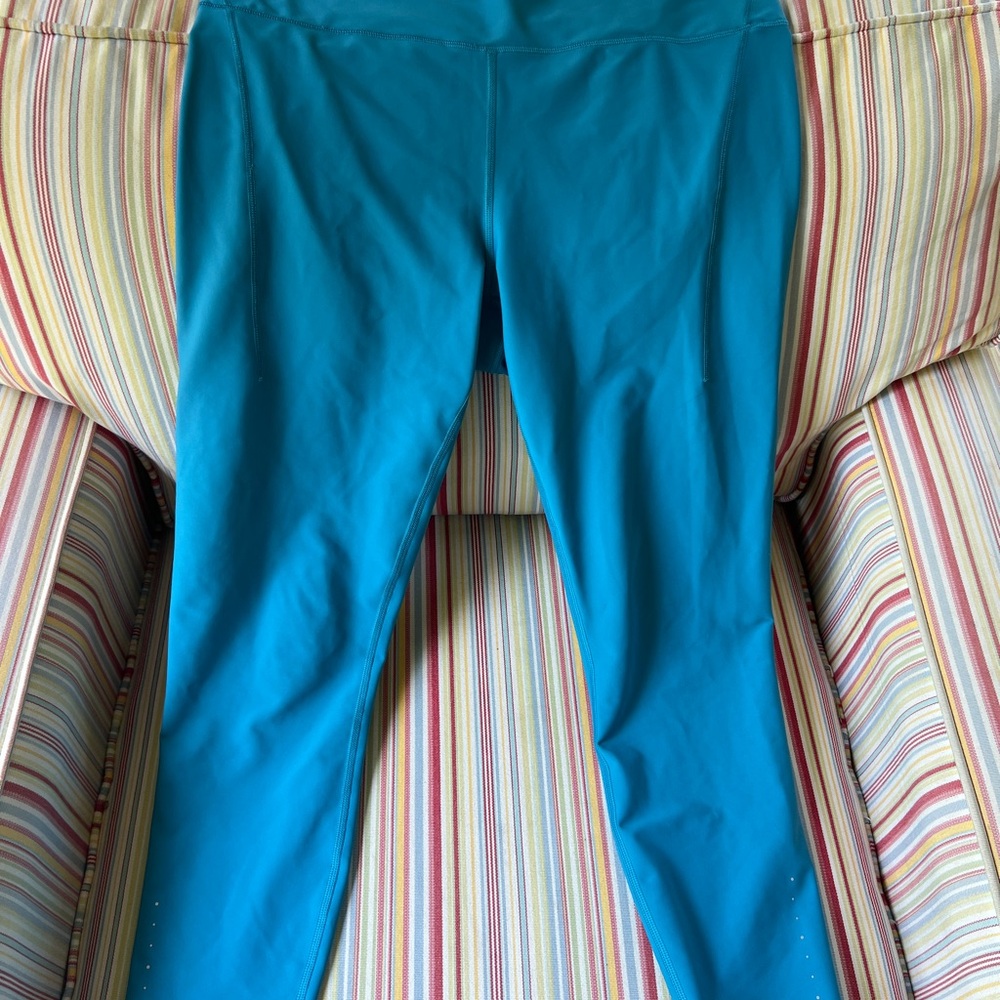 Athleta Pacesetter 7/8 Blue Leggings